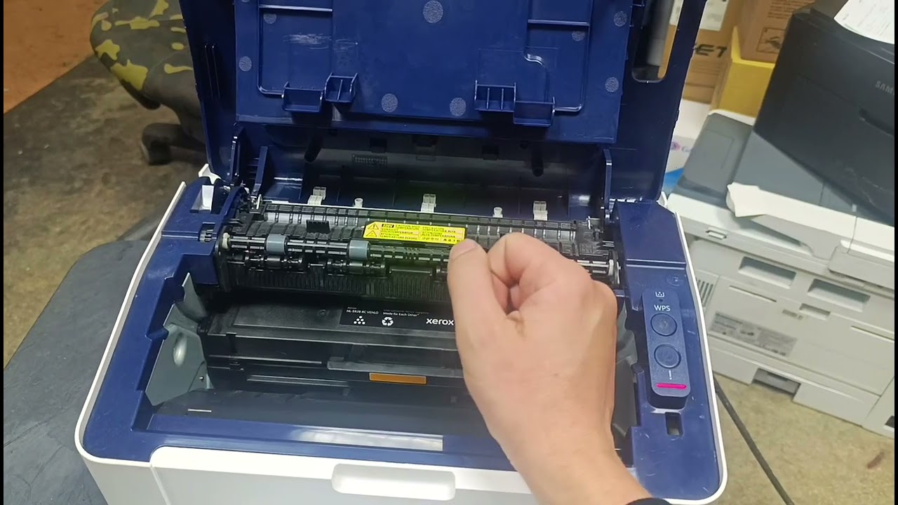 ねちょ　べトロ340色/心のガードの外し方 Xerox Phaser 3020 как достать и заменить картридж - YouTube