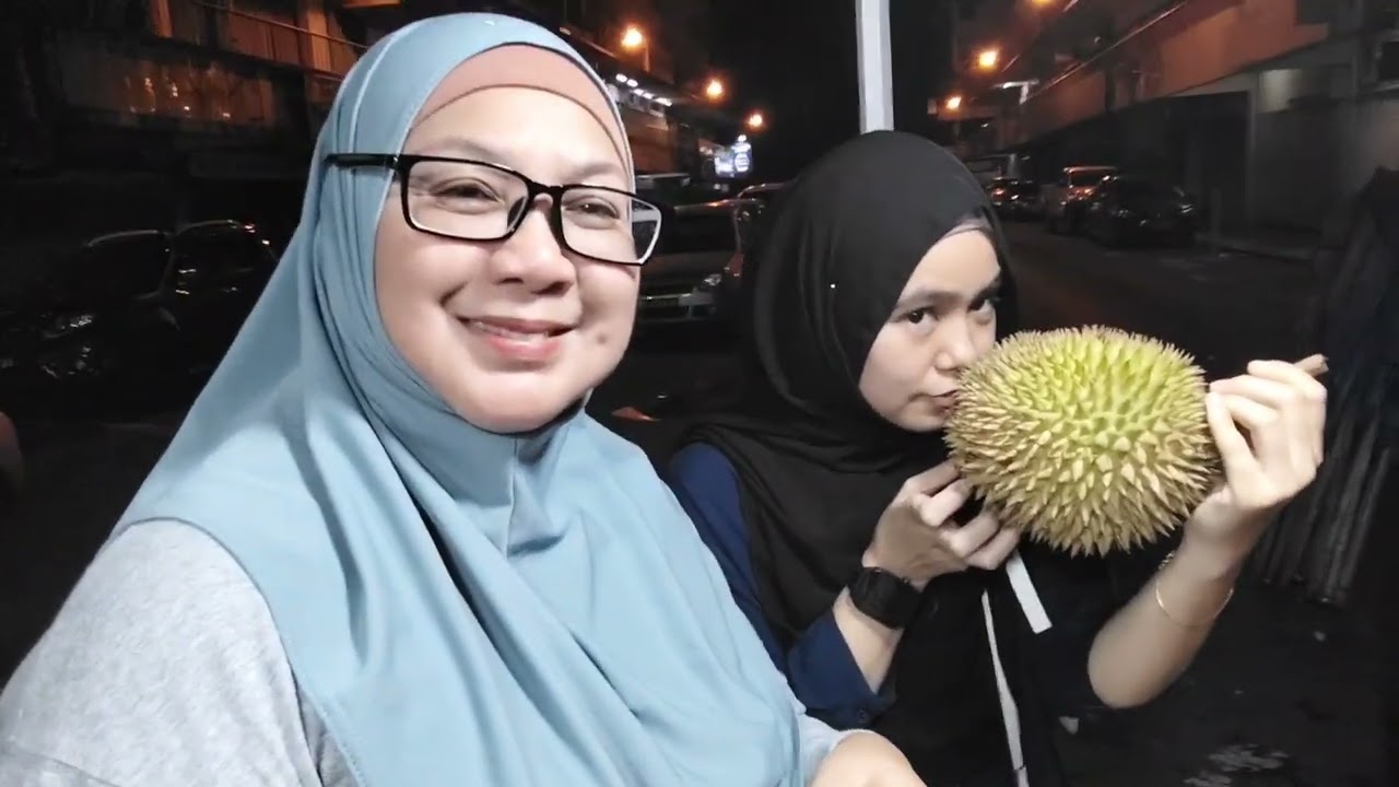 Misi Mencari dan makan durian di Bandar Sandakan 