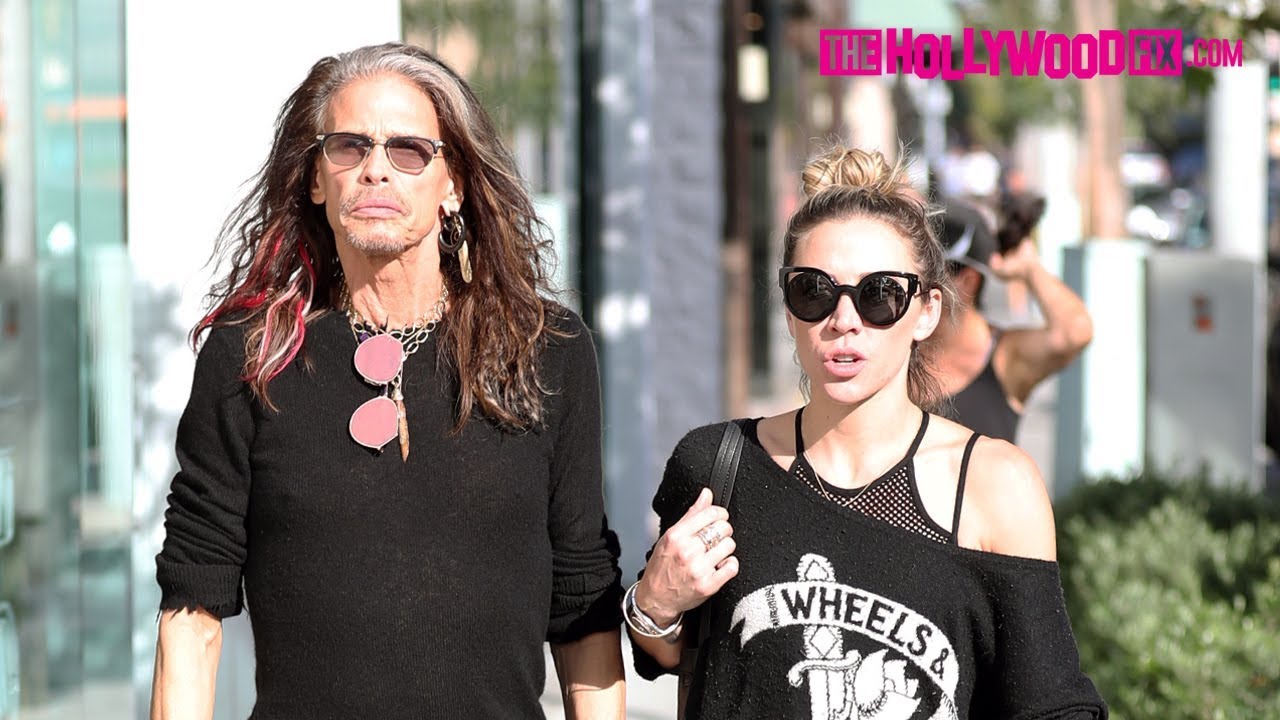 Steven Tyler Calls Out The Media For False Health Reporting While Out With Girlfriend Aimee Preston Youtube