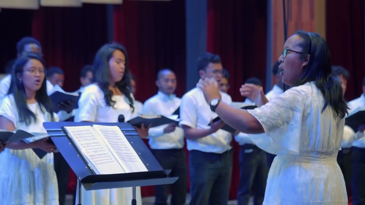 Nella Fantasia by JARDIN AND FRIENDS