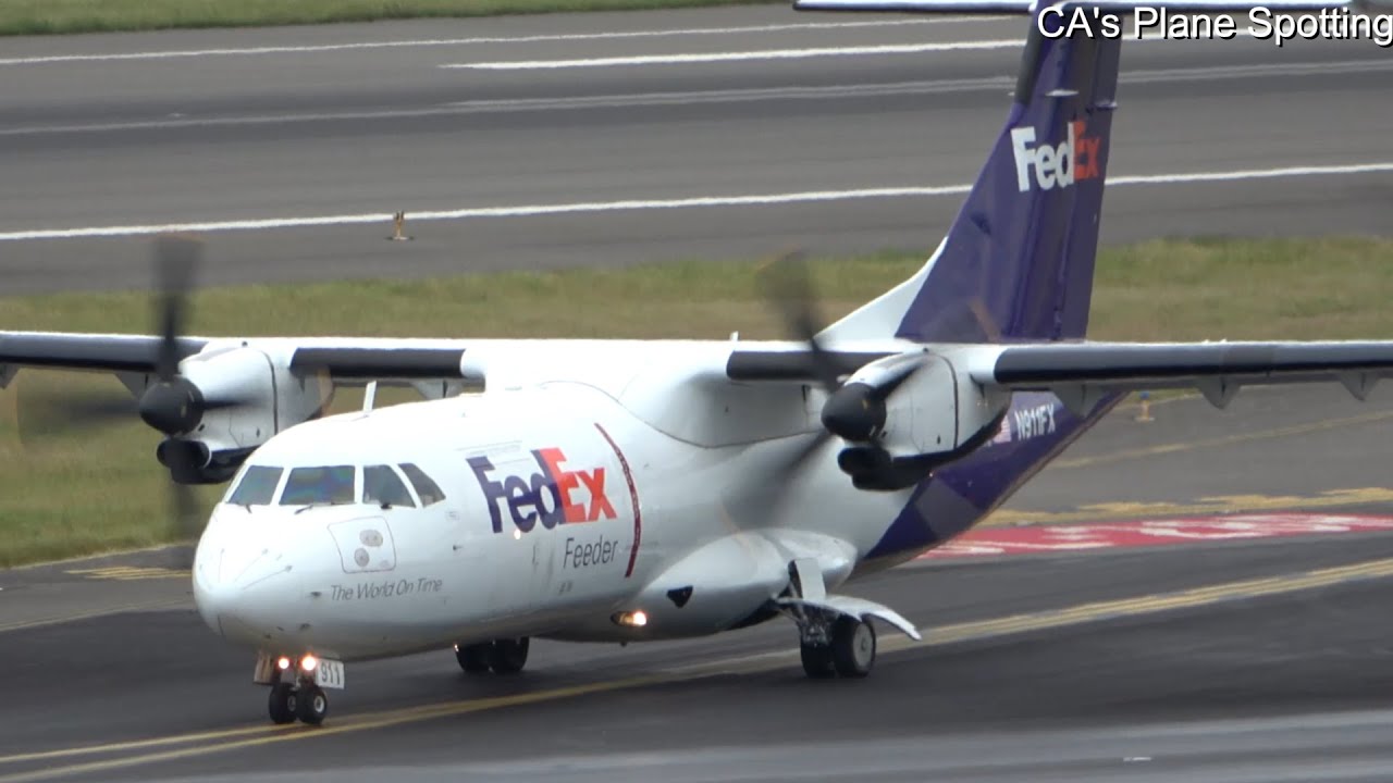 (4K) WINDY Evening Plane Spotting at PDX - Portland, Oregon