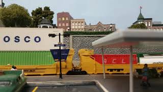 a Big C Mini! - Ho Scale CN Intermodal Train