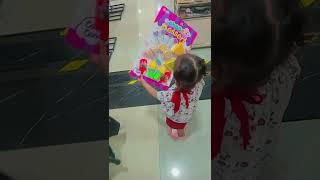 Nabila beli mainan pisang shorts#