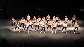 Alpha Phi Serenades 2016