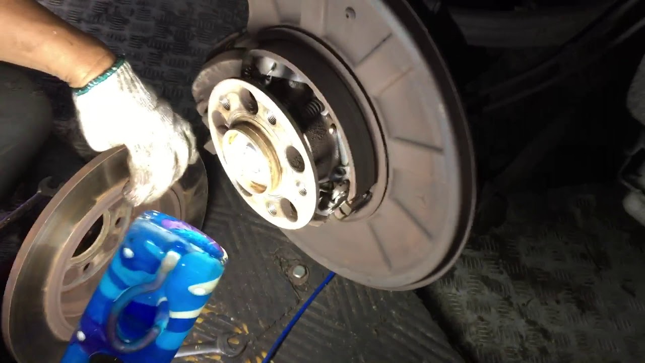 Mercedes E250 E200 Parking brake adjust / tightening YouTube