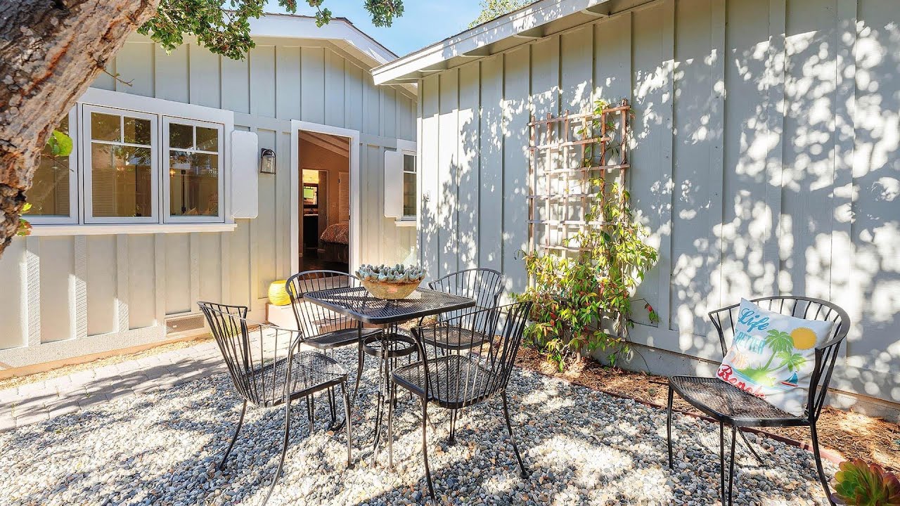 Ocean Stroll, Carmel by the Sea, California (3912)