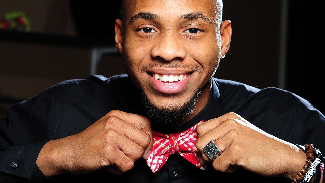 How to tie a bow tie 