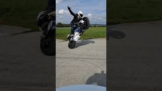Wheelie practice!!! #moto #motorcycle #motorbike #motos #stunt #wheelie #art