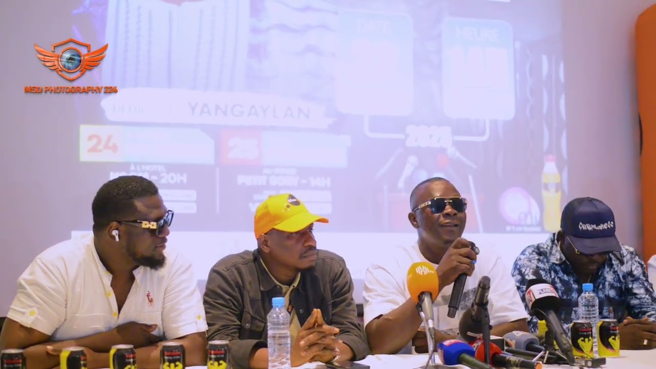 🎤 HABIB FATAKO – Une voix d’exception, une présence maîtrisée.Lors de la conférence de presse.