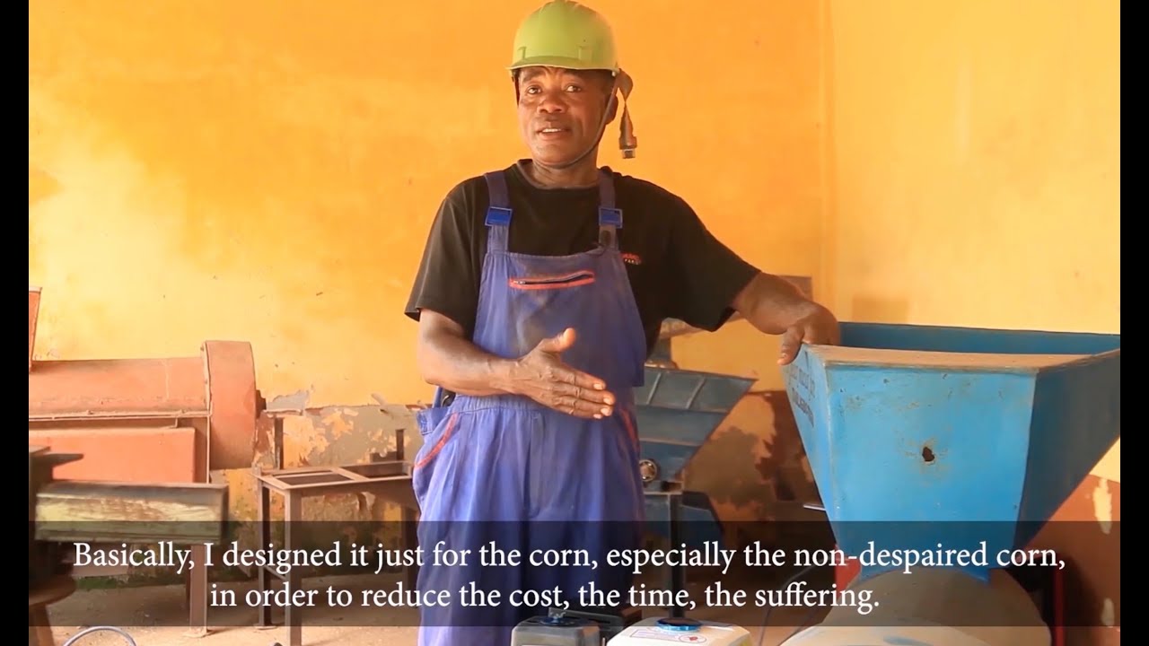 PPAAO TOGO   L'EGRENEUSE MULTIFONCTIONNELLE