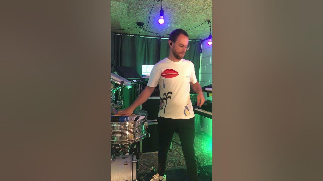 Crystal Waters - Gypsy Woman Live version! #shorts #housemusic #livedj #liveelectronicmusic