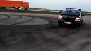 Subaru Impreza 2.0R donuts on gravel