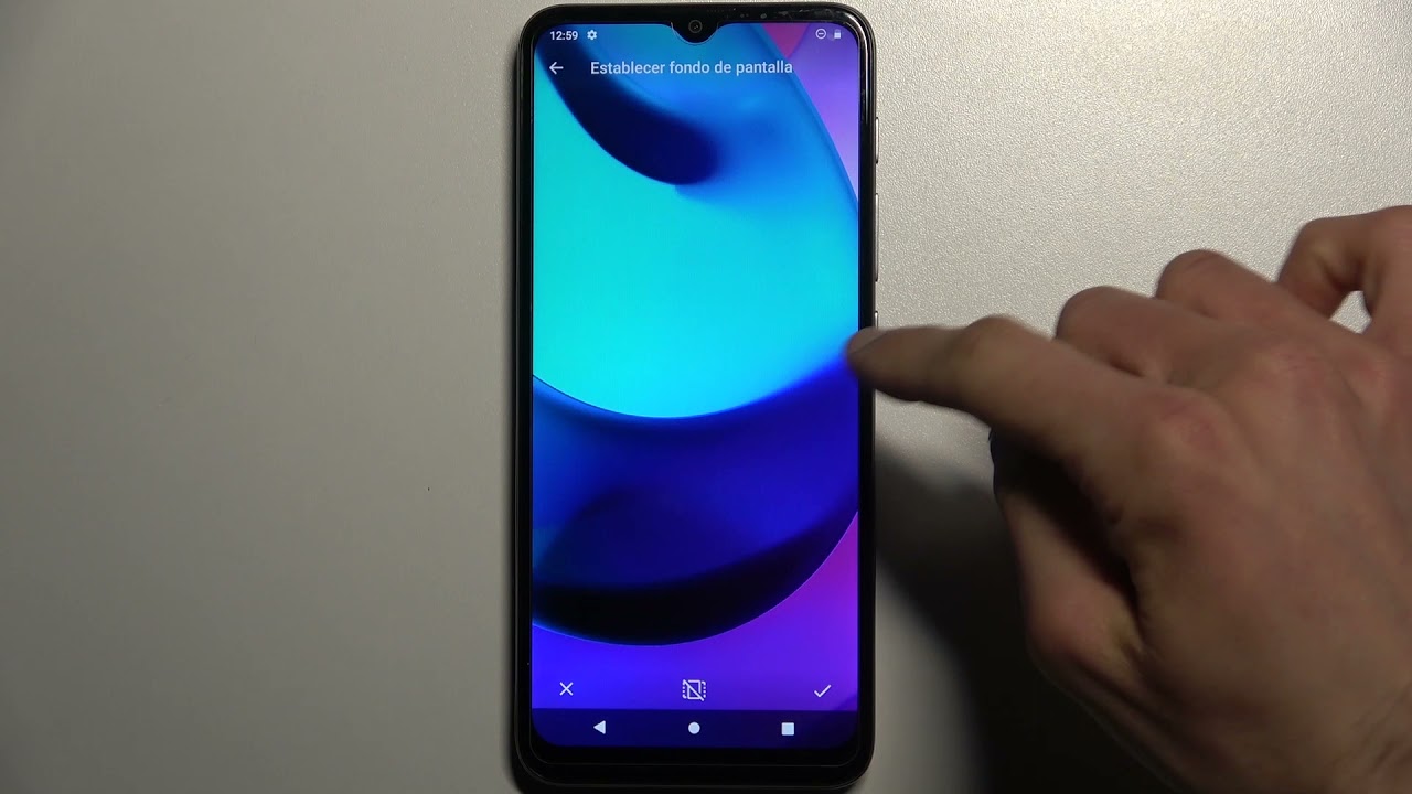 Cambiar el fondo de pantalla en MOTOROLA Moto E20 - cómo personalizar fondo  de pantalla - YouTube