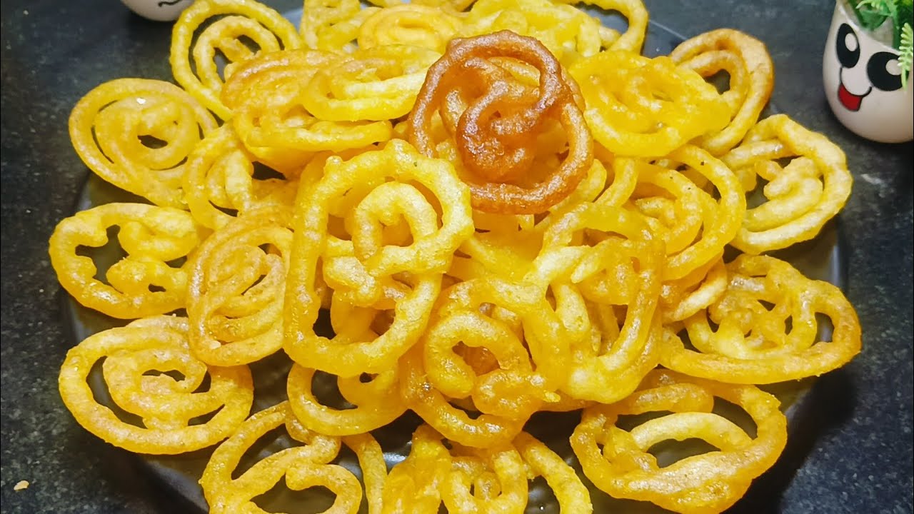 হোলি স্পেশাল গরম গরম মুচমুচে জিলাপি রেসিপি একদম দোকানের মতন জিলাপি বাড়িতে বানিয়ে নিতে পারেন। 