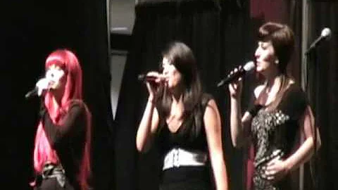 Mandy Mefford, Pamela Moss and Traci Hines sing "H...