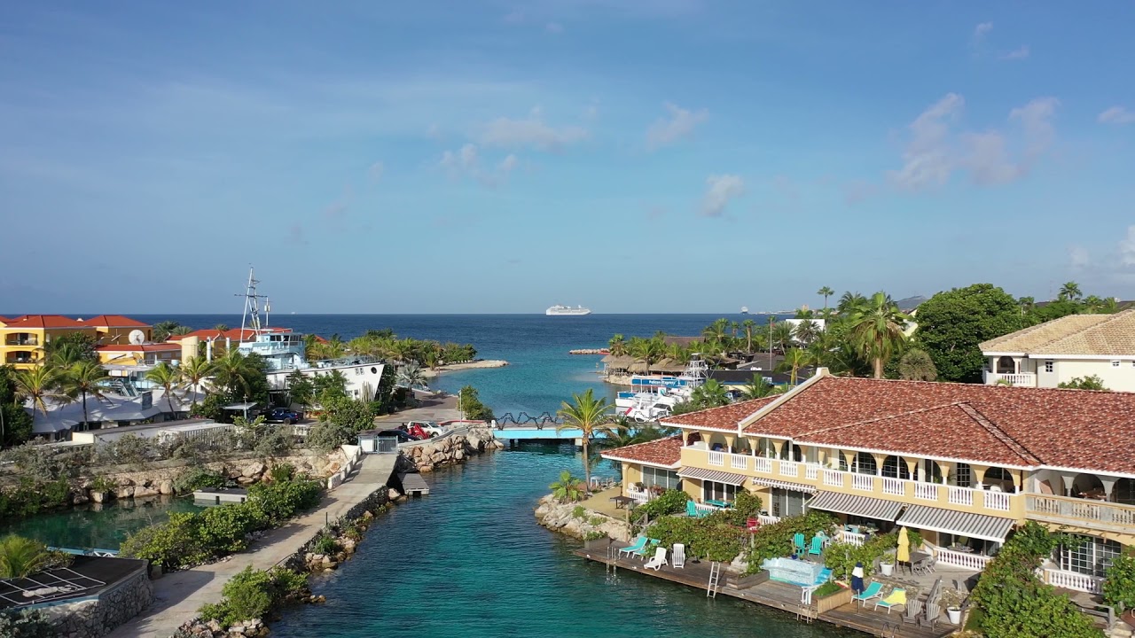 Stunning drone video of the Curacao Ocean Resort & MamboBeach area by Curacao Luxury Holiday Rentals