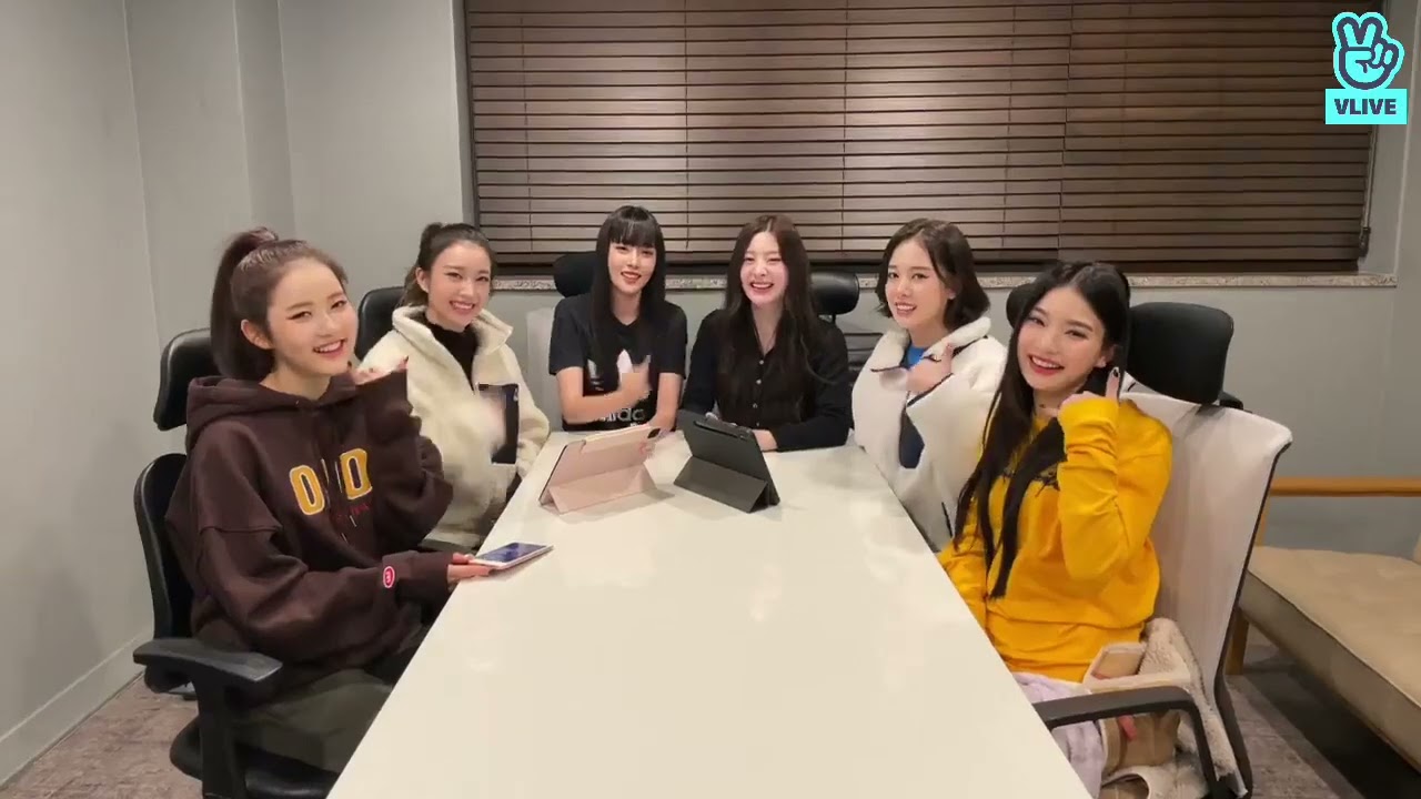 [ENG SUB] 201118 STAYC VLIVE Part 2 | First Week of Music Shows Are Over~!!🥳 2