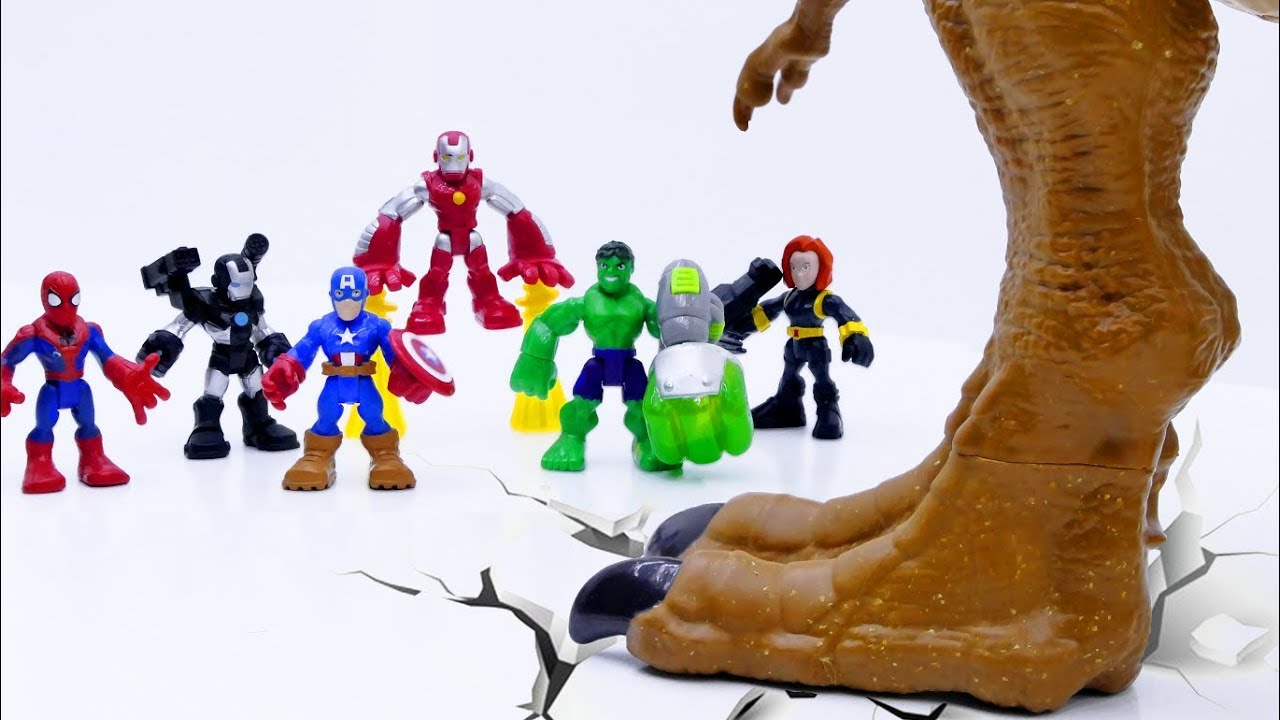 Power Rangers & Marvel Avengers Toys Pretend Play | GIANT T-REX Attack Superhero đồ chơi cho bé gái