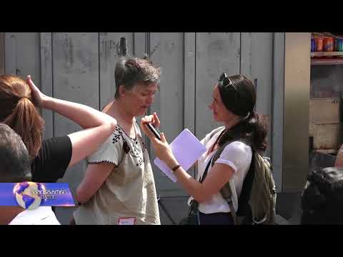 ბებიების ქარავანი საზღვარზე ოჯახების დაყოფას აპროტესტებს