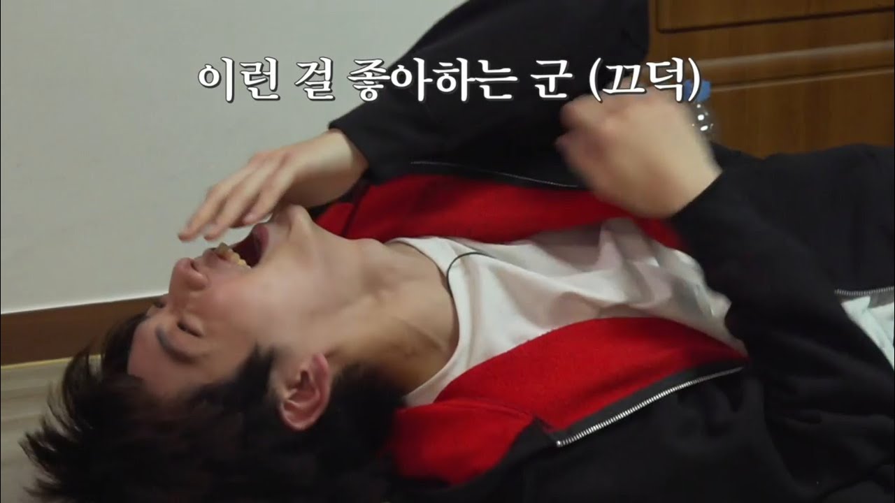 3 minutes of Soobin laughing ; mostly throwing himself and disappear from camera