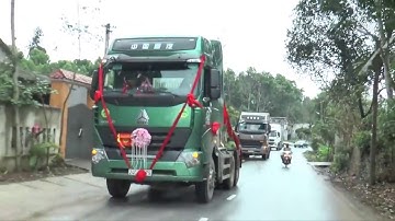 Xe đầu kéo Howo A7 đi đón dâu ngày cưới