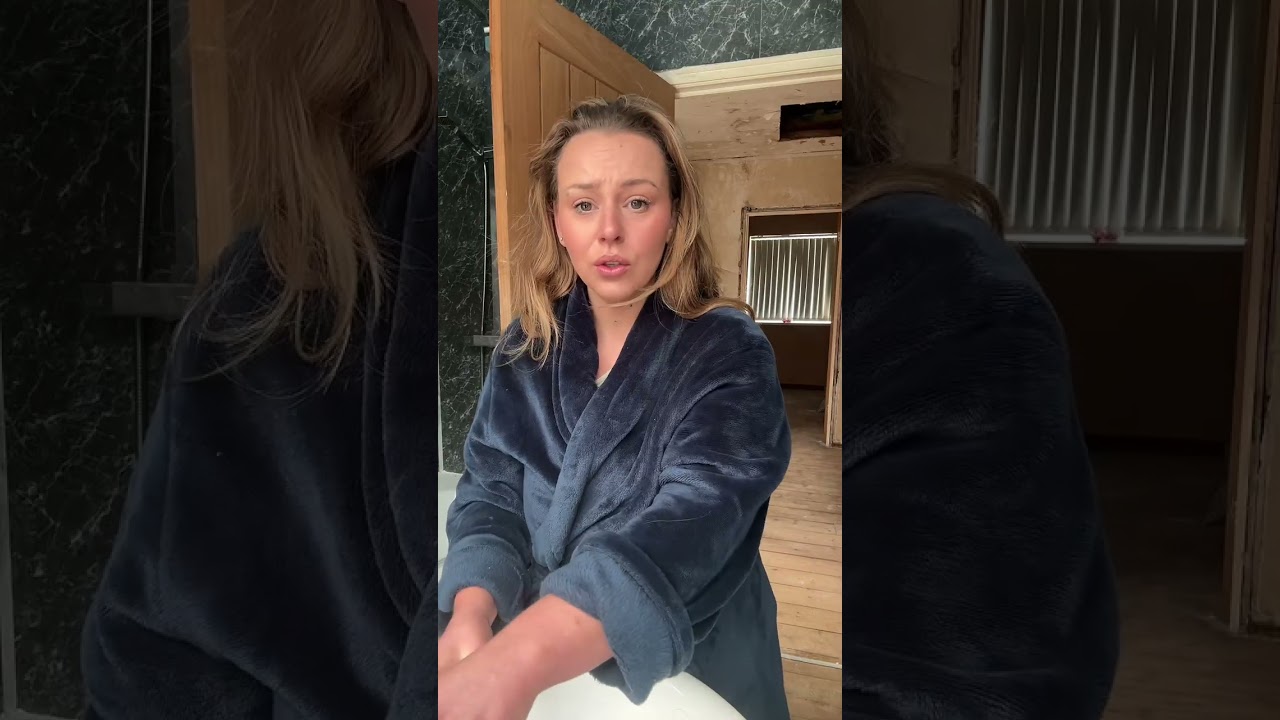 Почистить кисти для макияжа и поболтать.