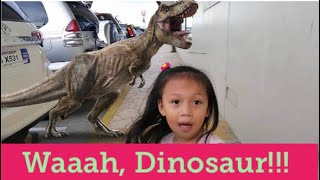 Dinosaur In The City With Zisy Zisy Stories