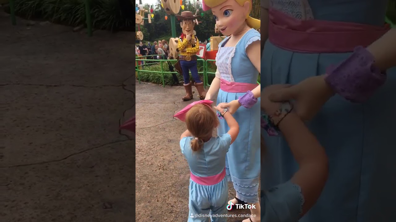 Meeting Bo Peep dressed as Bo Peep