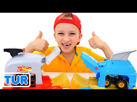 Nikita canavar kamyonla oynuyor Hot Wheels