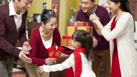 Nguồn gốc và ý nghĩa của phong tục lì xì trong dịp Tết Nguyên đán