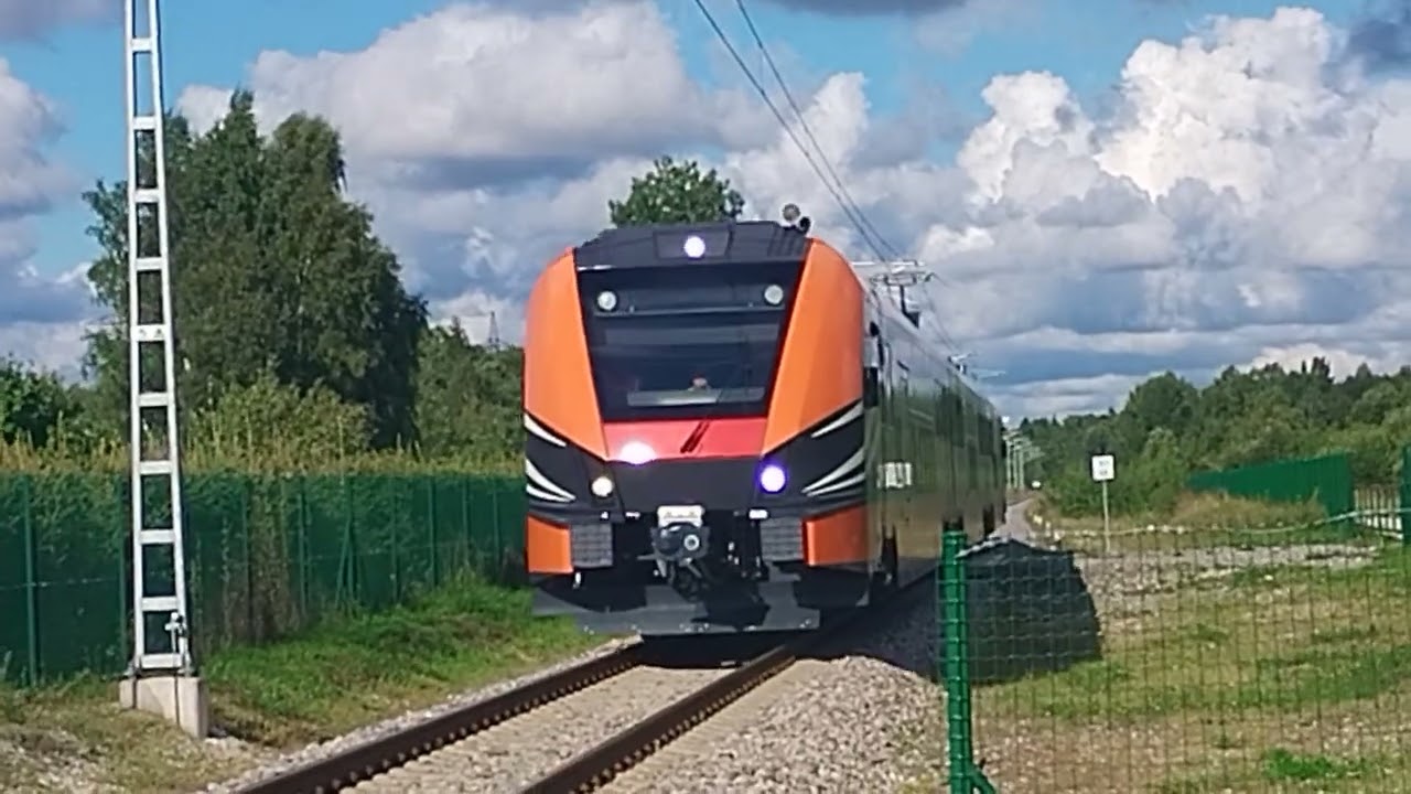 Škoda Emu Ev21 coming to Turba #train #skoda #elron 4.09