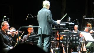 Video thumbnail of "Ennio Morricone "Chi Mai (Le Professionnel)" - Live @ Bercy, Paris - 04/02/2014 [HD]"