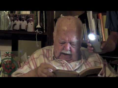 Miniatura del vídeo «Juan Mari Brás lee de Luis Llorens Torres- 2009»