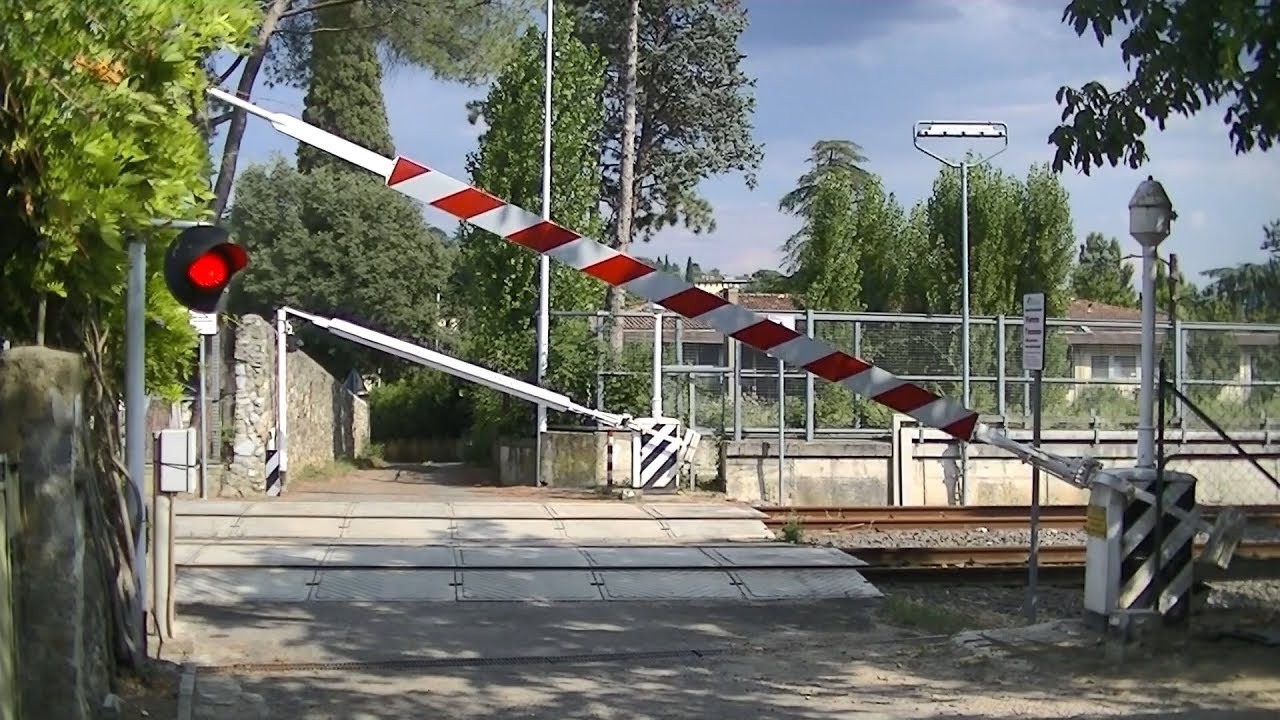 Spoorwegovergang Firenze (I) // Railroad crossing // Passaggio a livello