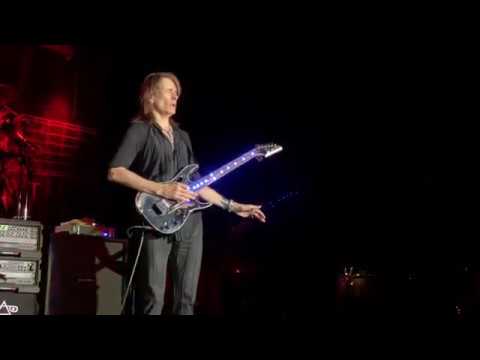 namm-2020:-steve-vai-ibanez-pia-concert---clip-16