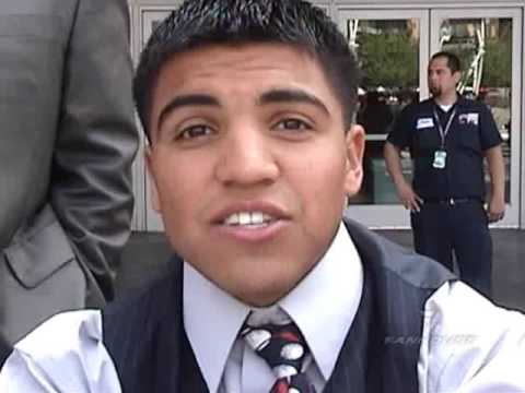 Victor Ortiz Photo 29