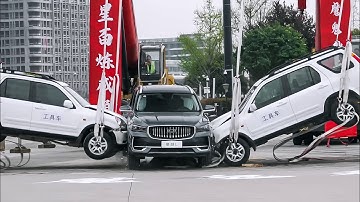 3 Cars Sandwich Collision Crash Test