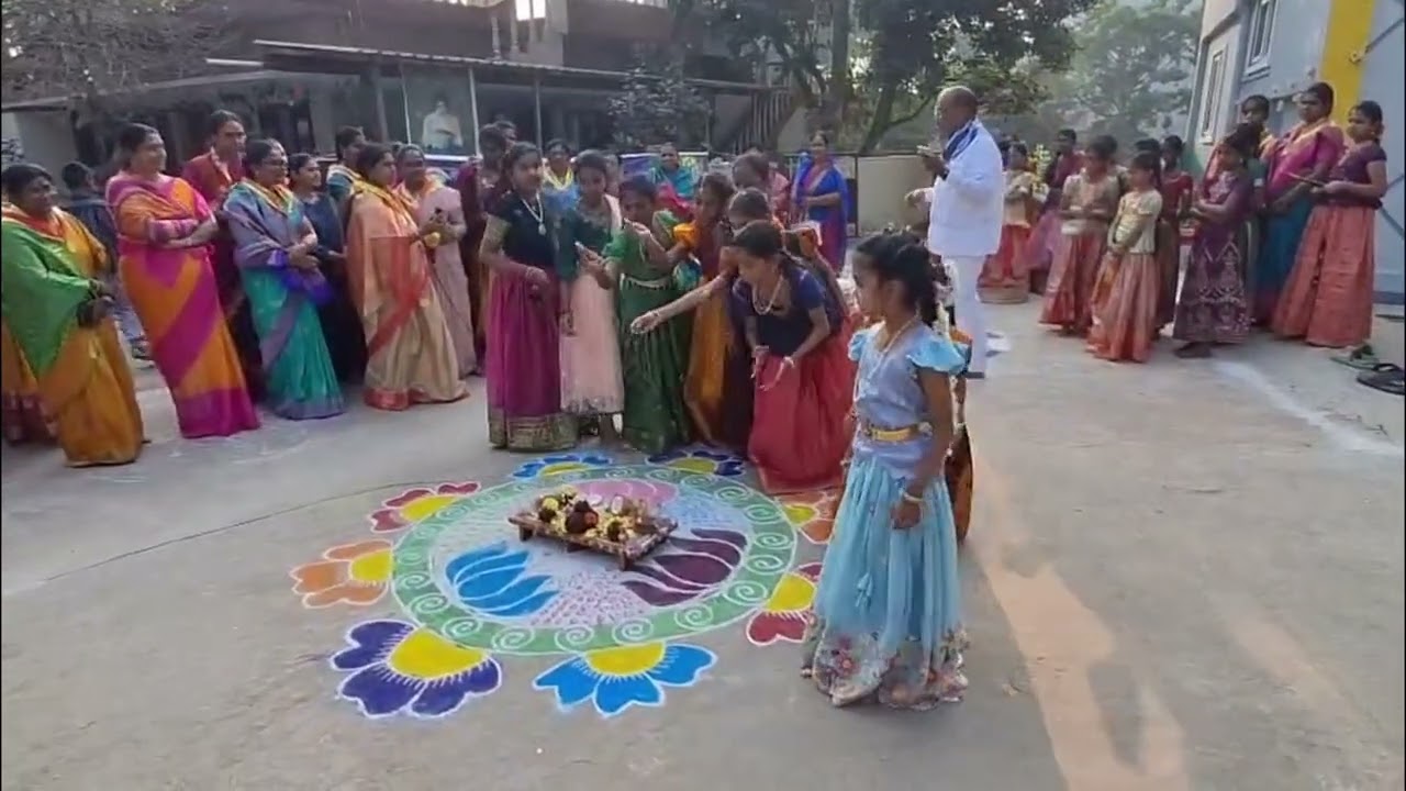   శ్రీ సత్య సాయి సంక్రాంతి సంబరాలు రెండవ భాగం సత్య సాయి సేవా సమితి హౌసింగ్ బోర్డ్ కాలనీ రాజమండ్రి 