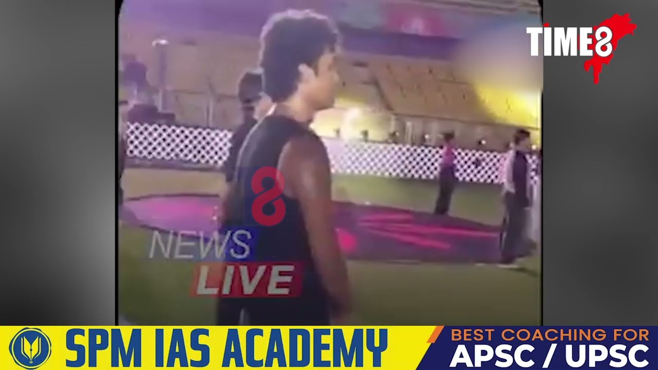 আখৰাত ব্যস্ত বলীউডৰ সুকণ্ঠী গায়িকা শ্ৰেয়া ঘোষাল।