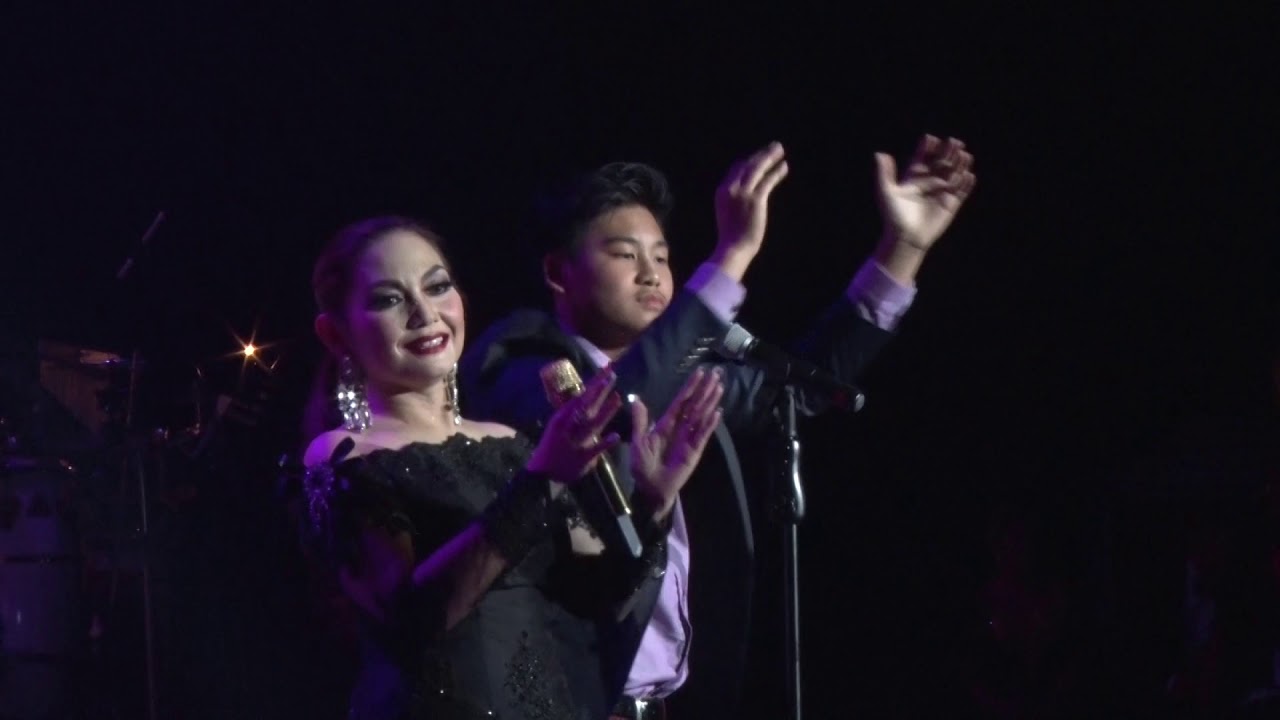 #ConcertNiaDaniatyGelasGelasKaca2015