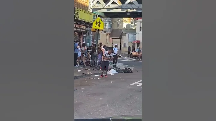 Kensington Ave., Philadelphia PA￼ 7AM