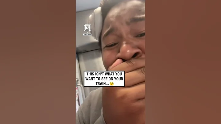 Scary clown spotted on a public train (🎥: ig/.funnycharlie)