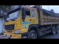 [26692]Có thấy xe kịp lắm hơi nhà, không mở được máy quay kịp. Dừng tí chờ lỡ xe. Xe Howo Sinotruk