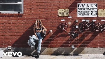 Clödie - Lost In The Crowd (Official Music Video)