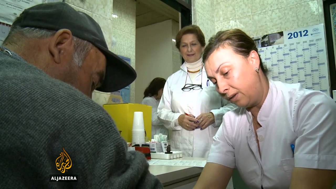 العيادات الخاصة، شريان حياة للأطباء المقدونيين - قناة الجزيرة البلقان