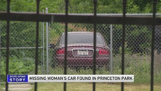 Body of woman found in car on South Side