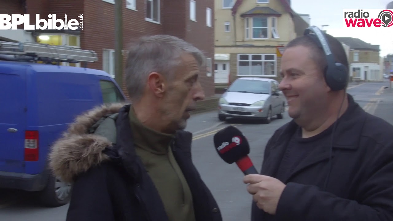 Ian Shepherd from Radio Wave Interviews Mark Butcher From Amazing Graze