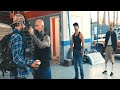 Una gang vuole picchiare il meccanico, non sapendo che è un ex soldato incaz**** a bestia
