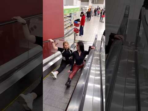 POLI села на шпагат в супермаркете | Трек: «Где ты»