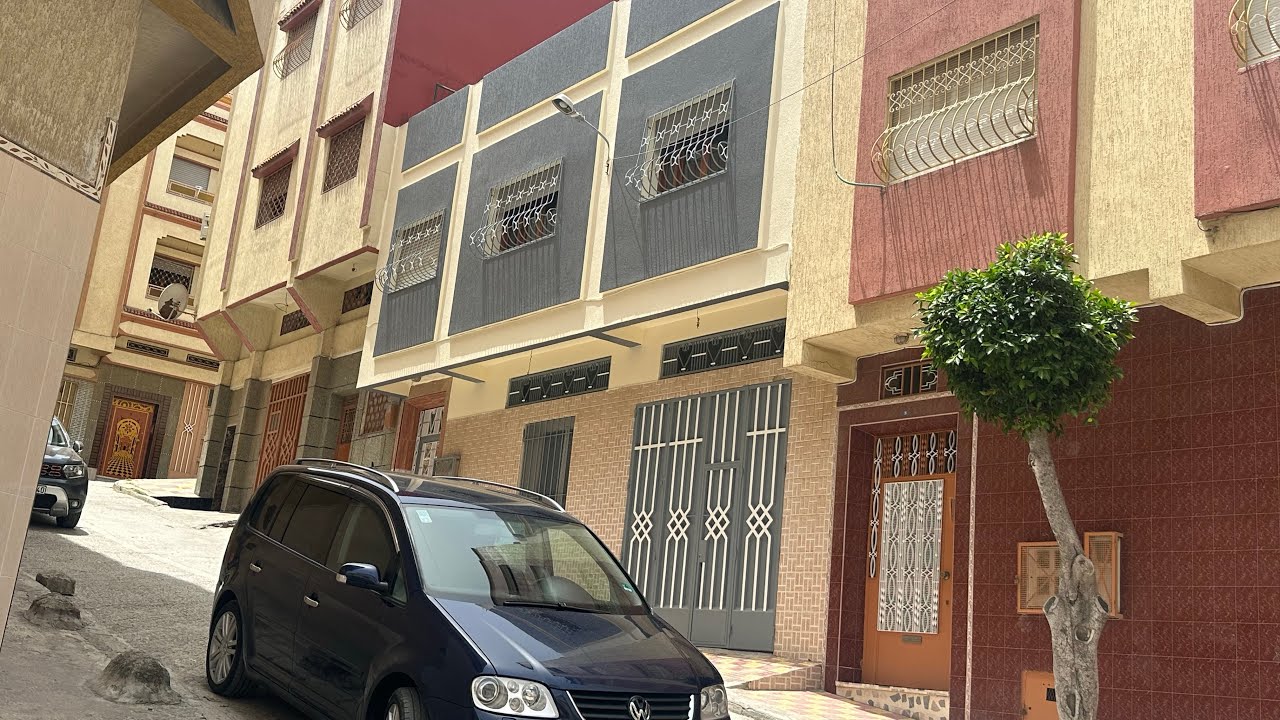 دار للبيع في دار تونسي 95 مترو احسن ماوقيع 0630298833